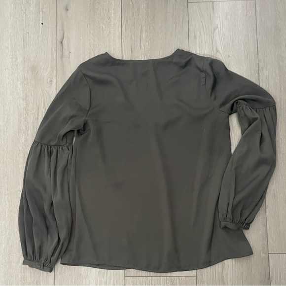 L’Academie Blouse - Picture 3 of 11